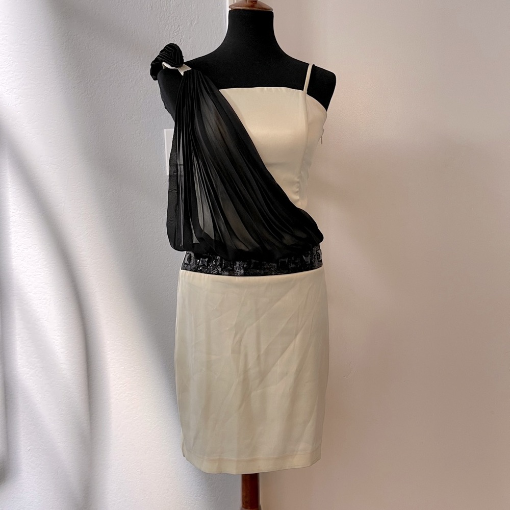Via Bella midi dress, size M but tailored to small